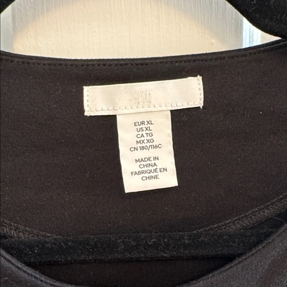 H&M // Black Lady Jacket - Picture 2 of 4